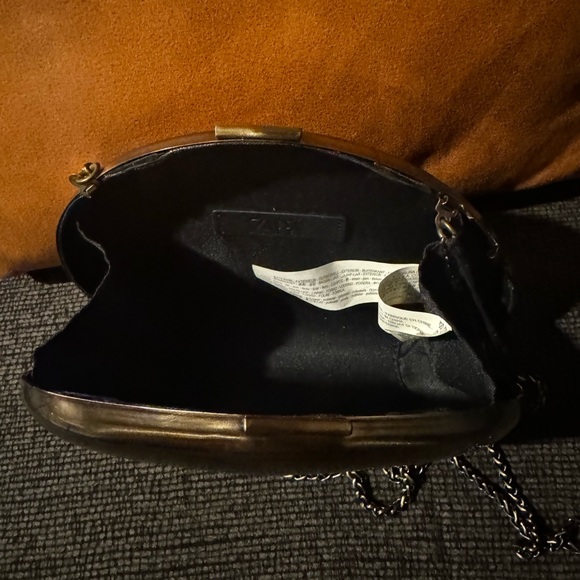 ZARA Bronze metal clasp purse - Picture 4 of 7